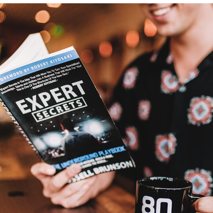 A split-screen image portraying two types of web chat bots: one side shows a data-trained bot analyzing information streams, while the other side features a knowledge-trained bot surrounded by books and data charts, illustrating intelligence and responsiveness.